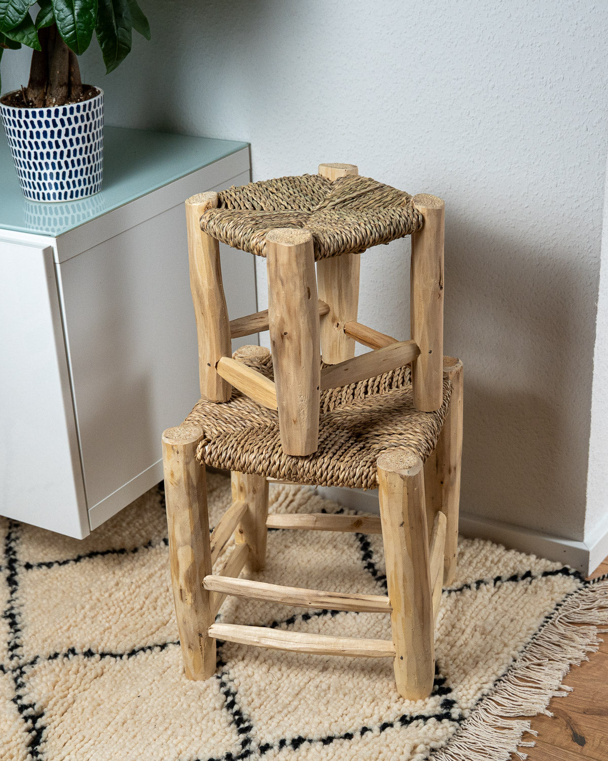 Handgemachter Deko Boho-chic Hocker für Kinder & Erwachsene bei MOGADOR kaufen