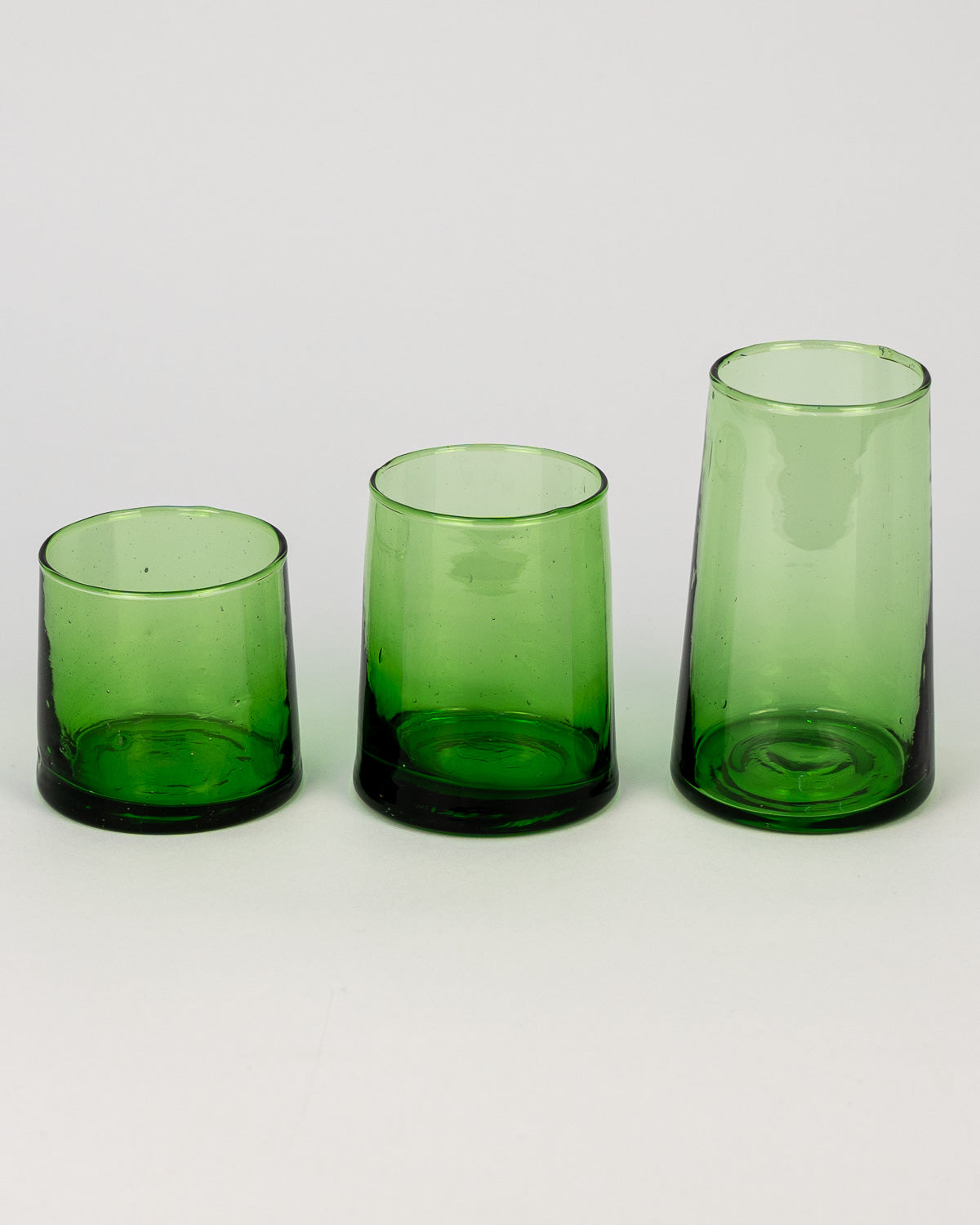 Beldi Trinkglas Grün: mundgeblasen, handgemacht und hochwertig. Ein Trinkglas Klassiker aus recyceltem Glas.