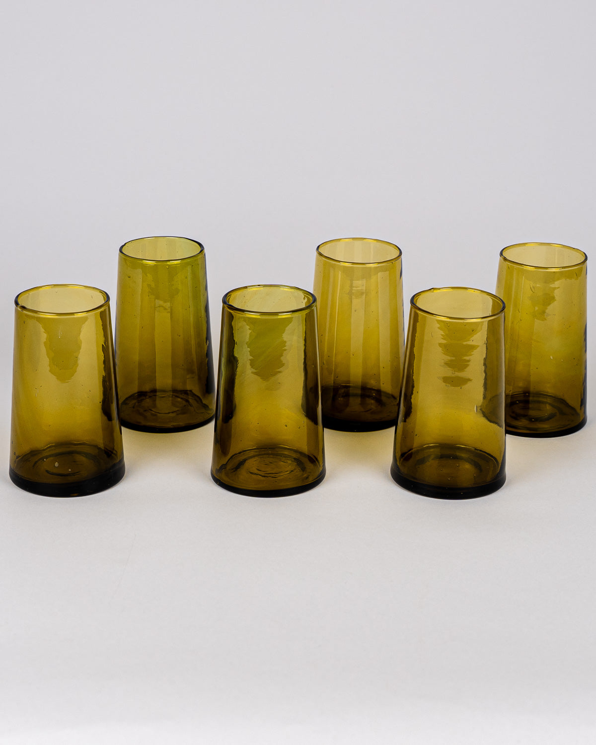 Beldi Trinkglas Klassiker Braun: handgemacht, hochwertig und aus recyceltem Glas mundgeblasen - bei MOGADOR kaufen