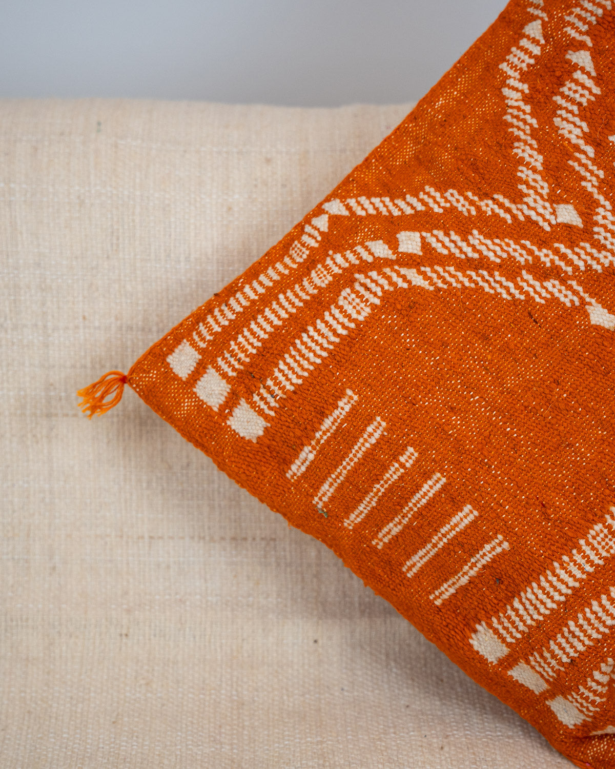 Handgewebte Sofakissen 50x50 orange - Berber Kelim Kissenhüllen für Couch bei MOGADOR kaufen