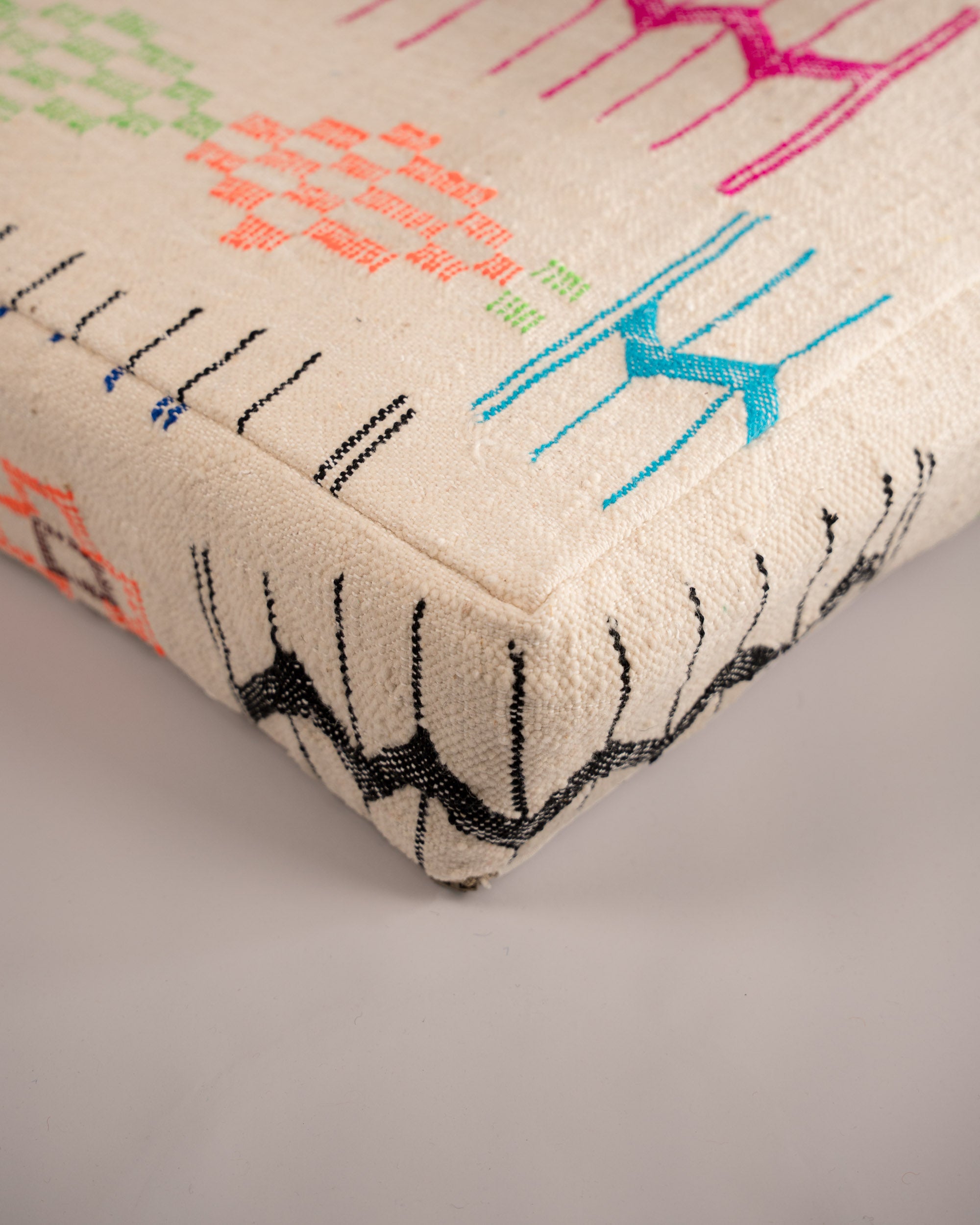 Boho-Pouf aus Wolle bei MOGADOR kaufen