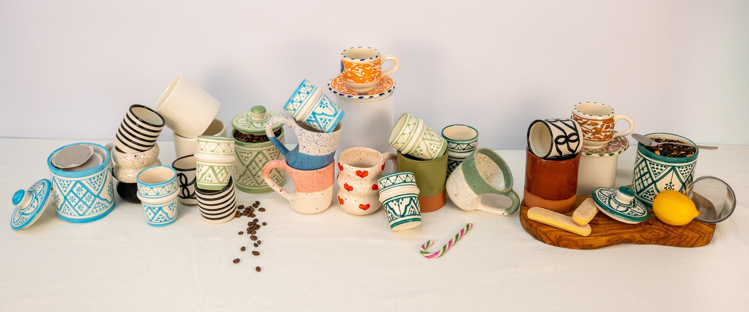 Gestreifte Tasse, Bubble Tasse, Tasse mit Herz henkel, Kaffee Becher Keramik bei MOGADOR entdecken