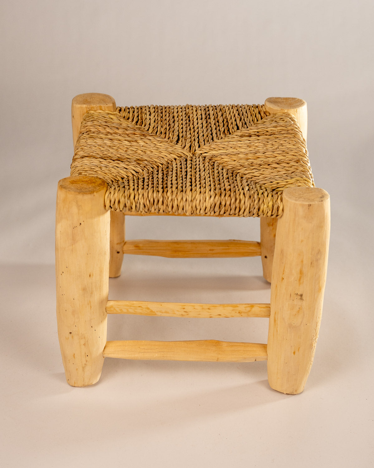 Moderner Hocker Holz niedrig bei MOGADOR kaufen