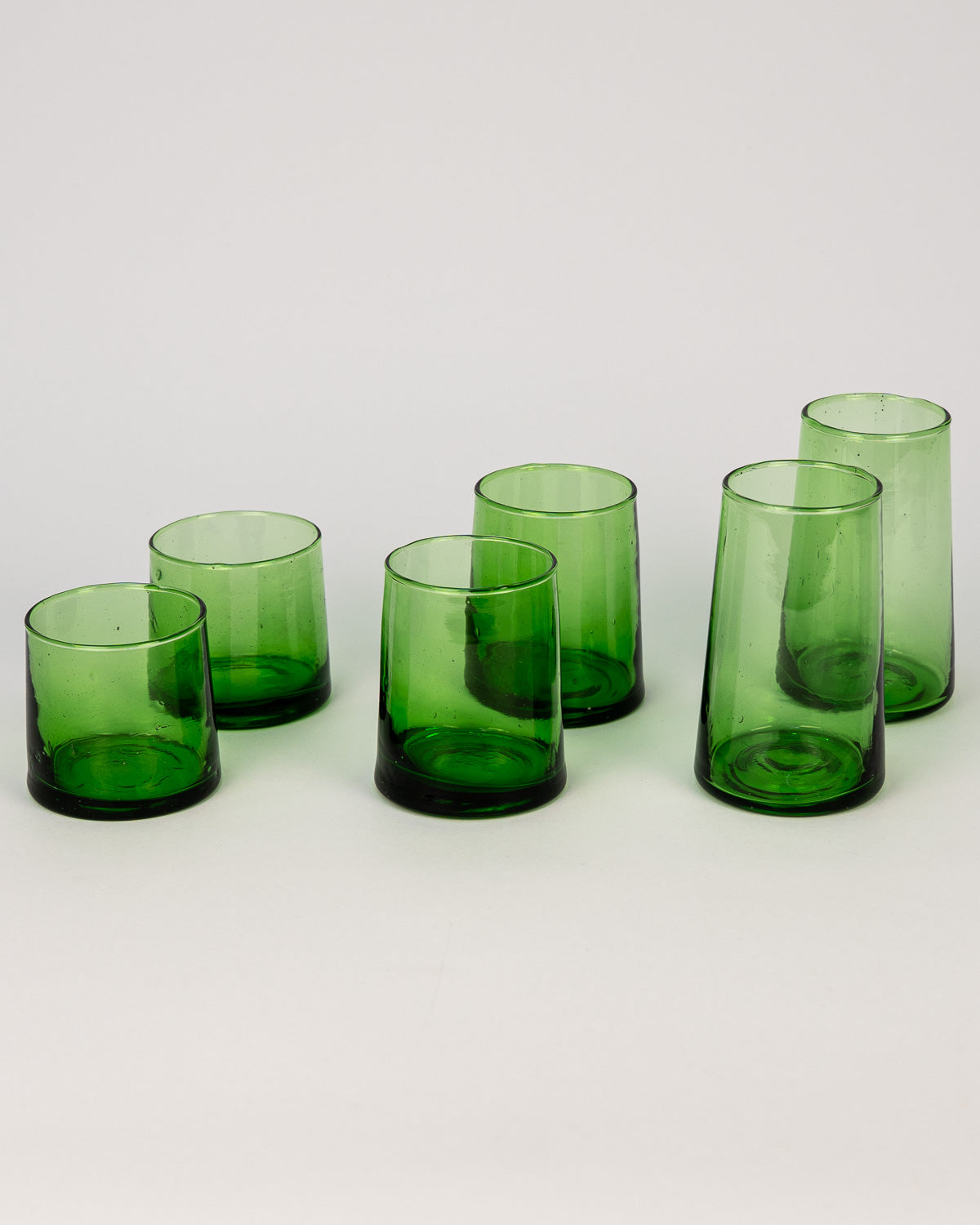 Beldi Trinkglas Grün: mundgeblasen, handgemacht und hochwertig. Ein Trinkglas Klassiker aus recyceltem Glas.