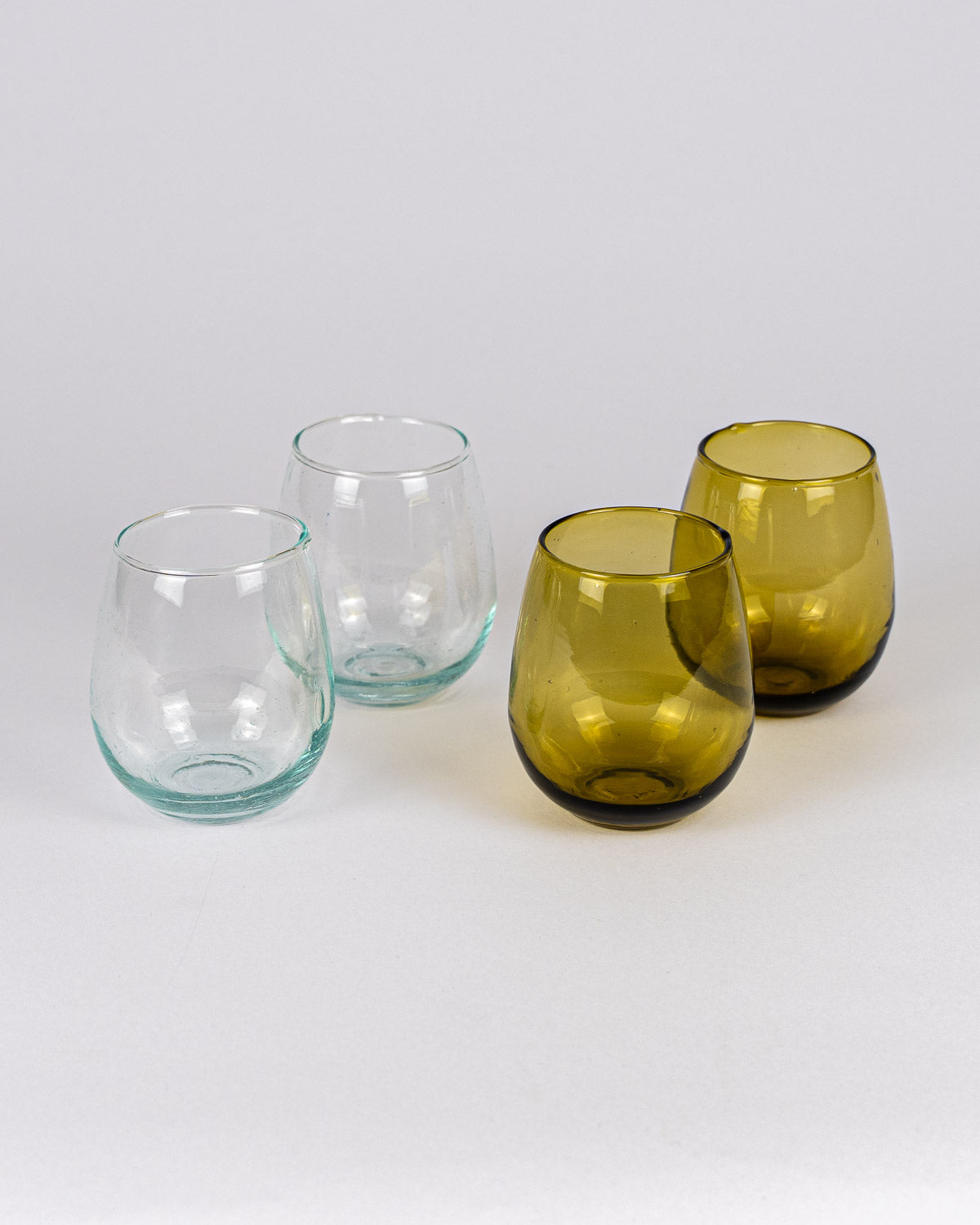 Designer Trink Glas - mundgeblasen, braun/transparent, handgemacht - bei MOGADOR kaufen