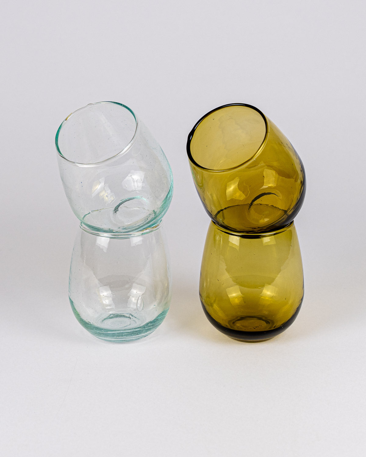 Designer Trinkglas - mundgeblasen, braun/transparent, handgemacht aus recyceltem Glas