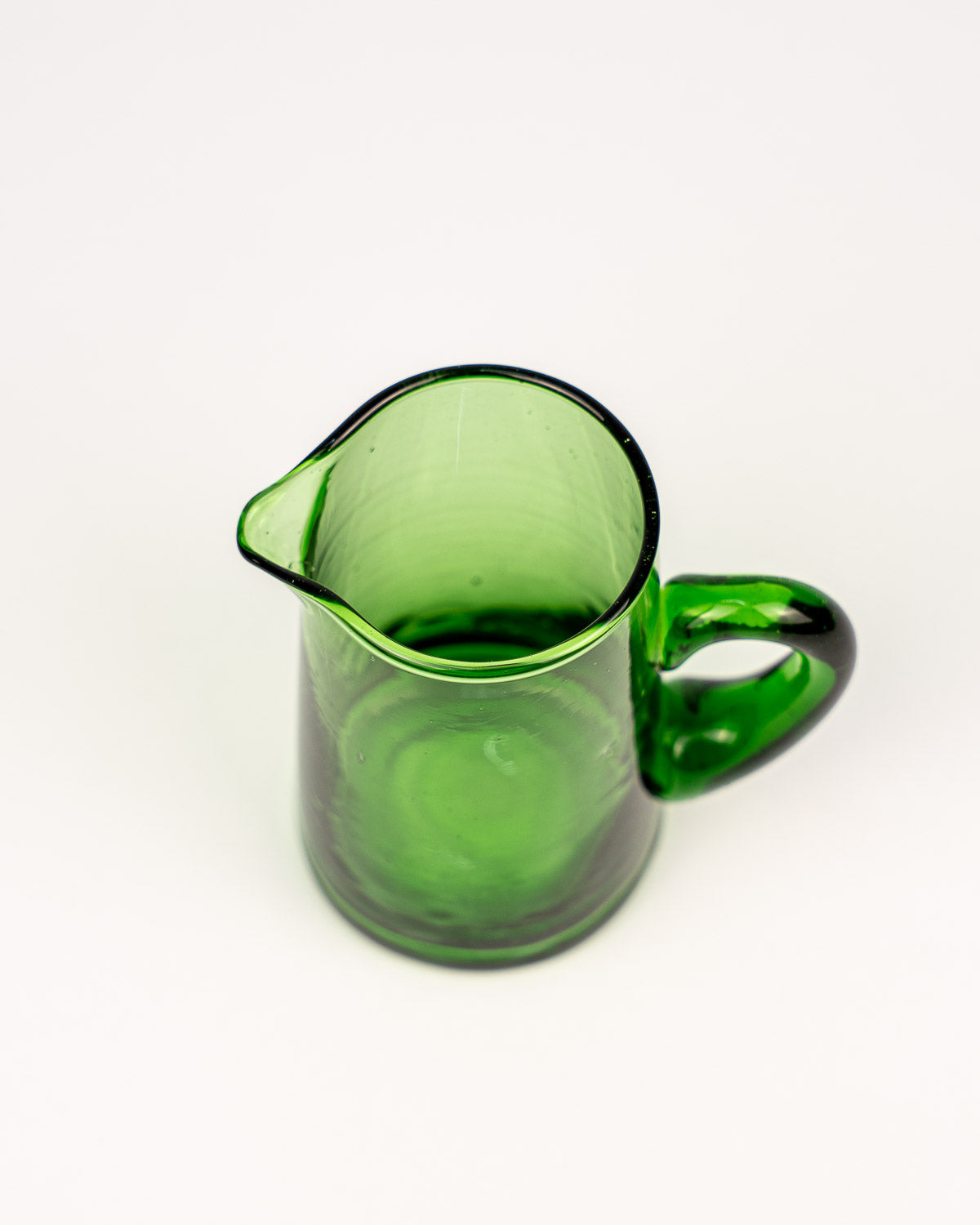 Glaskaraffe grün handgemacht und mundgeblasen aus recyceltem Glas - Bei MOGADOR kaufen