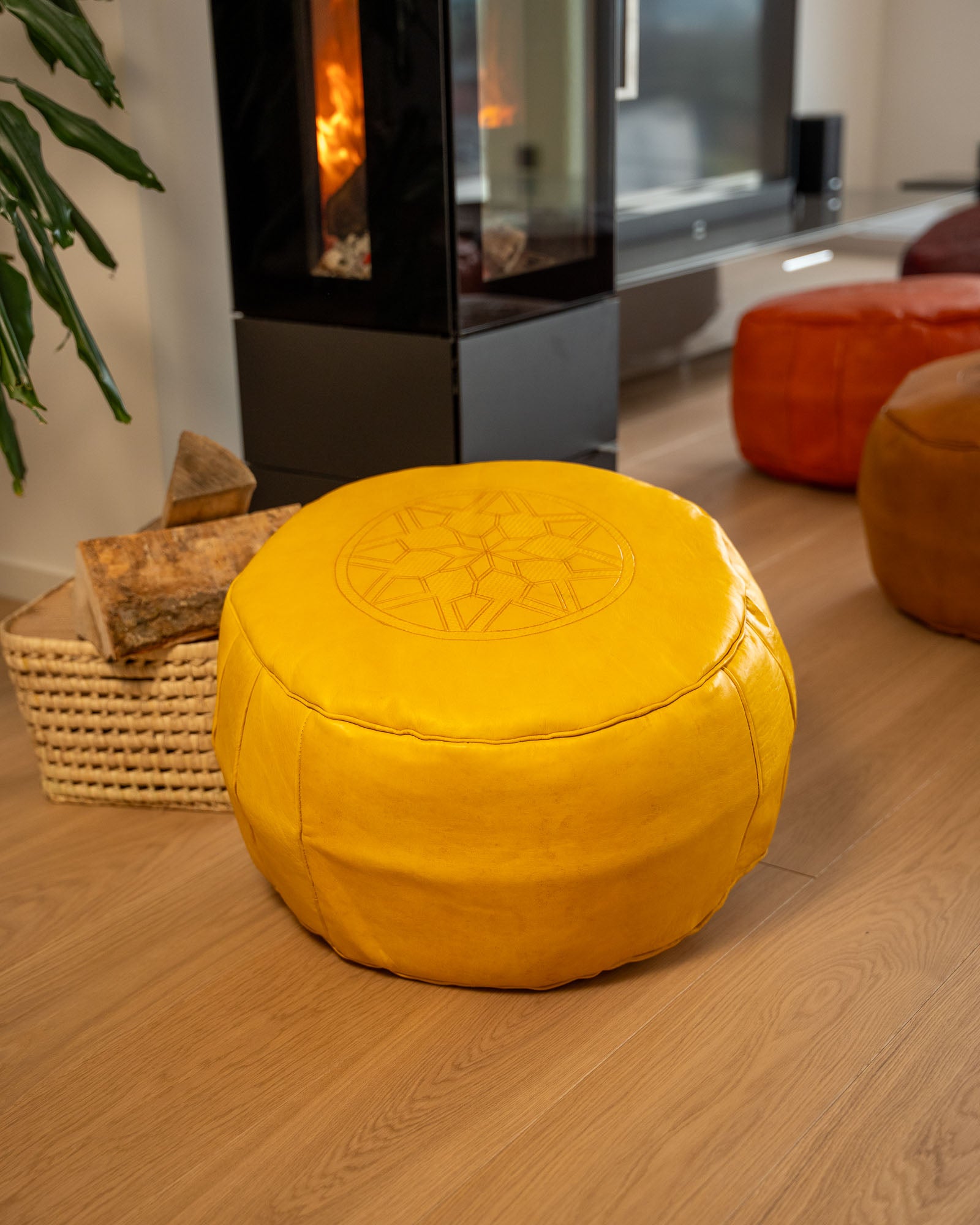 Boho-Pouf aus Leder in Gelb