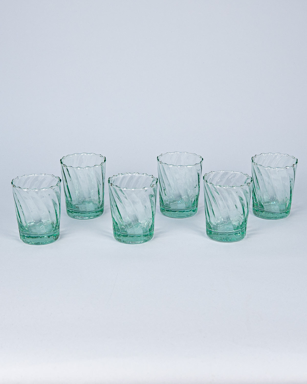 Trinkglas Twist - mundgeblasen, transparent, hochwertig, handgemacht. Jetzt bei MOGADOR online entdecken.