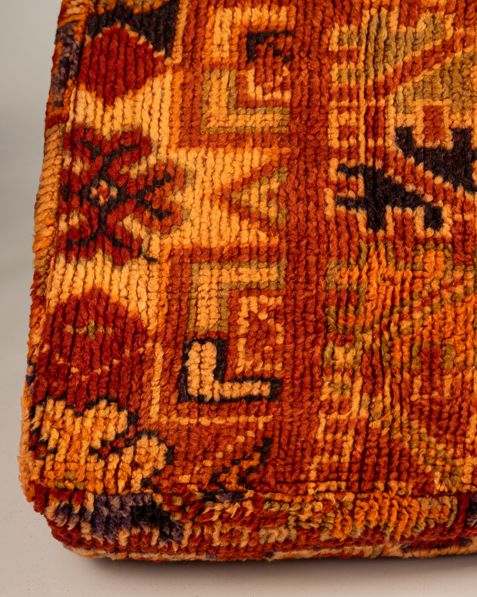 Handgefertigte Poufs orange bei MOGADOR online kaufen
